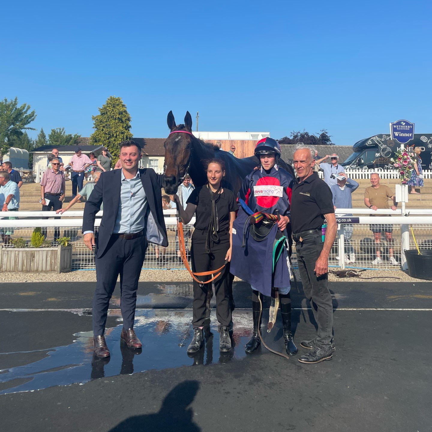 Team Endeavour wins at Wetherby - Ian Williams Racing