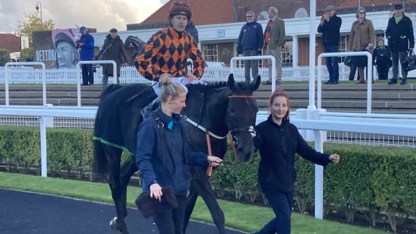 Black Kalanisi wins at Newmarket - Ian Williams Racing